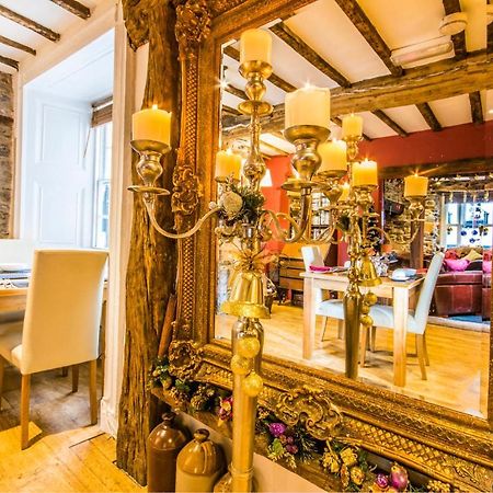 Self Catering Accommodation, Cornerstones, 16Th Century Luxury House Overlooking The River Llangollen Extérieur photo